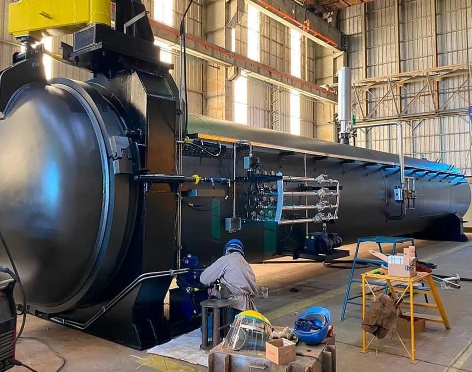 Autoclave para curado de piezas de fibra de carbono